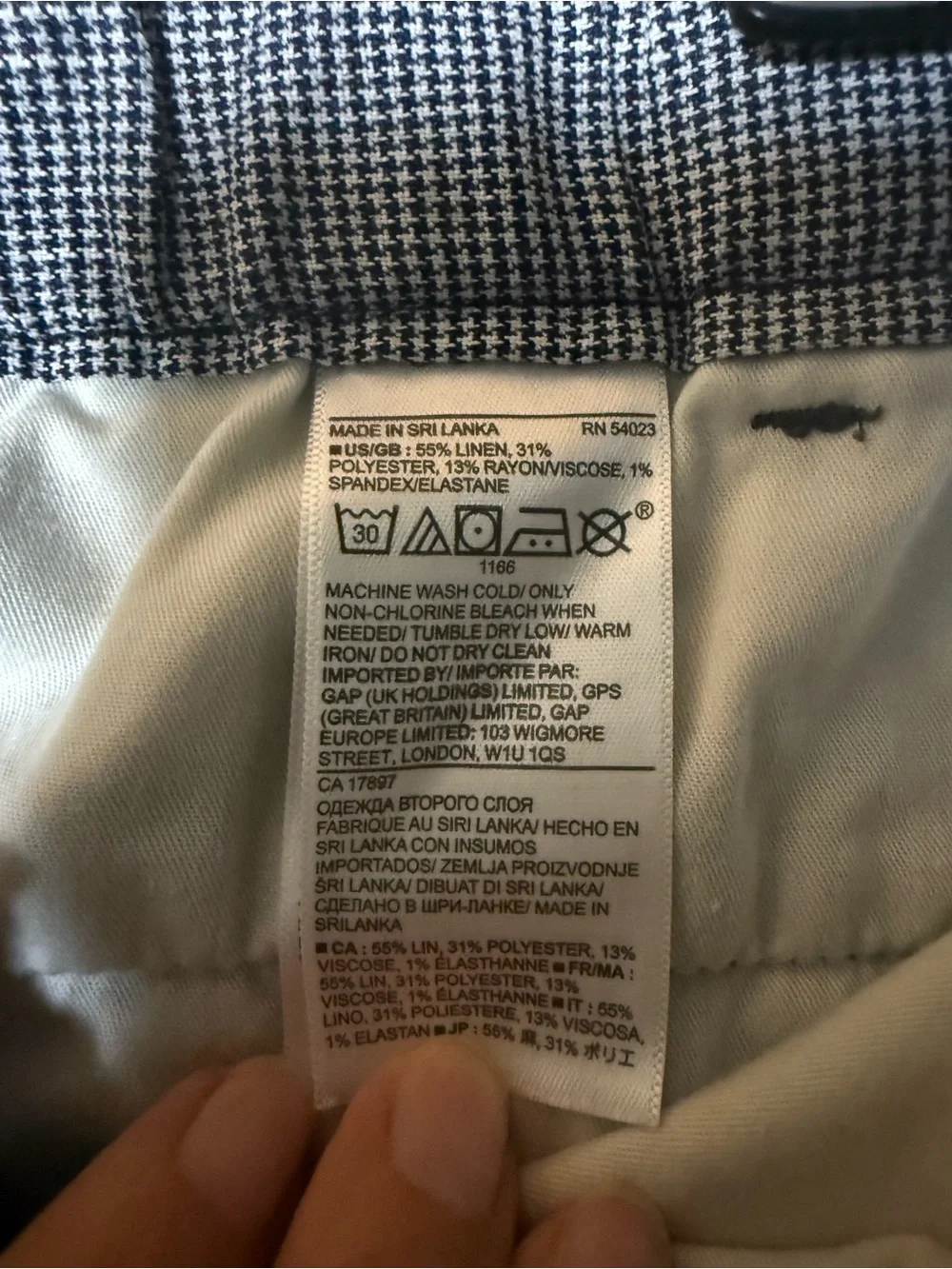 Banana Republic Navy and White Aiden Short
